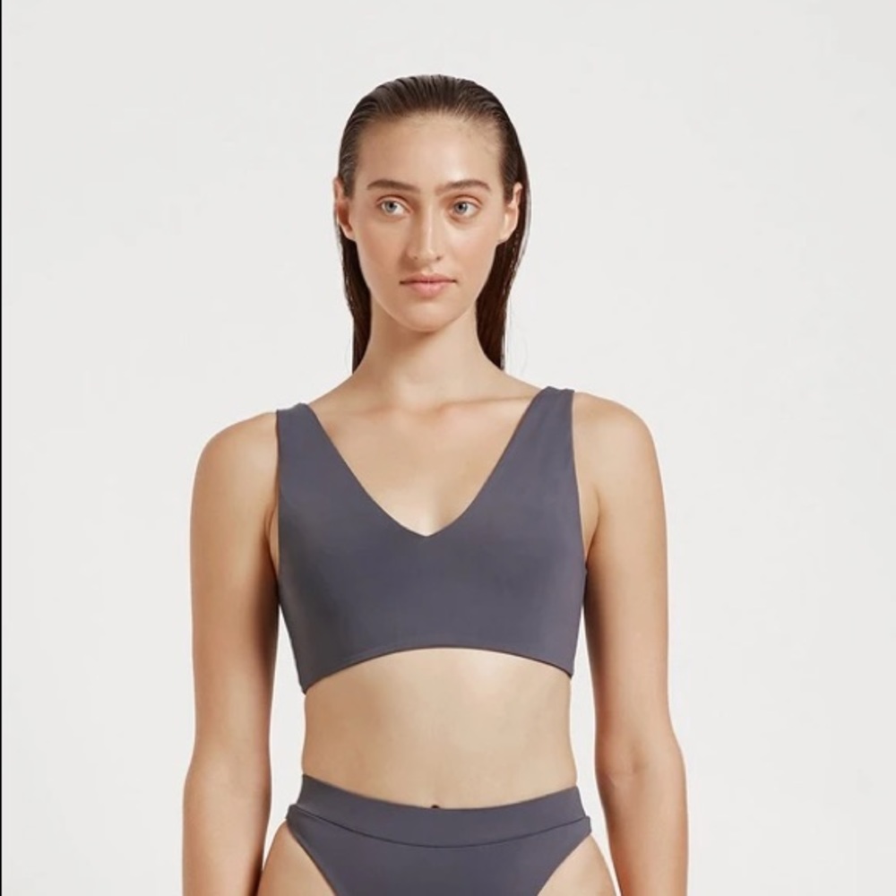 MyraSwim Boa Top in Graphite size L NWT